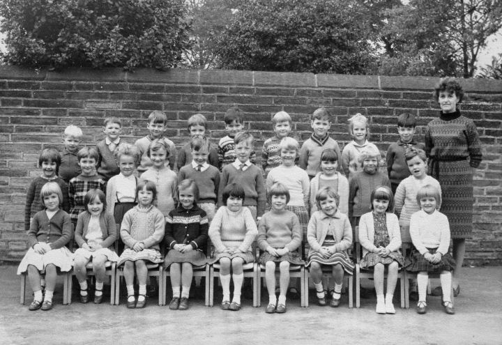 Mrs Jackson's class c1965